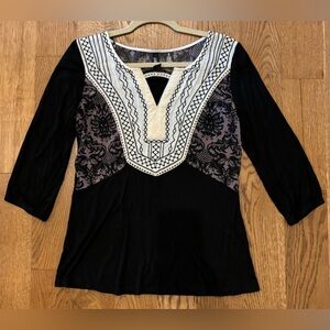 Buckle quarter sleeve shirt with lots of details size S